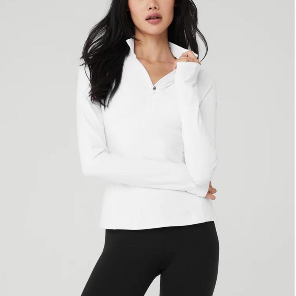 ALO Yoga White Long Sleeve half zip